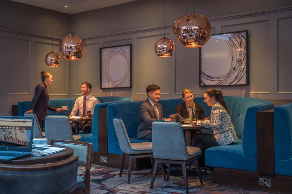 Επισκέπτες που μένουν στο Clayton Hotel Leopardstown
