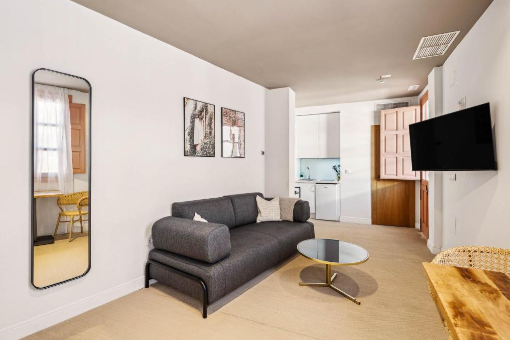 Limehome Cordoba Calle Pozanco - City Center - Studio Mit Schlafsofa