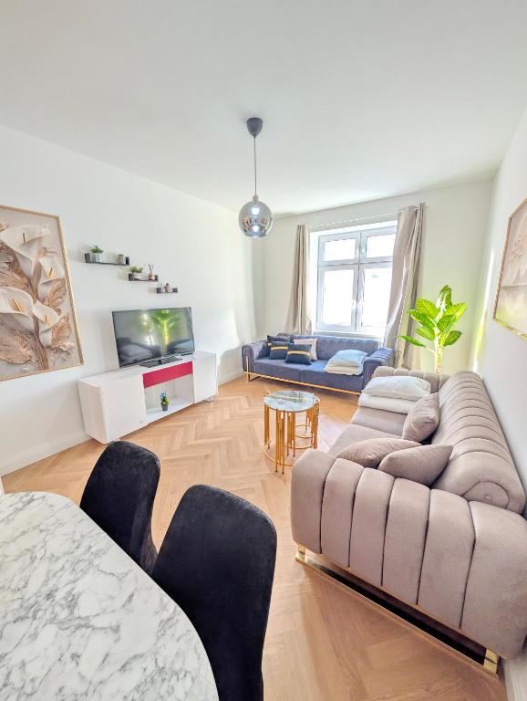 Modern Apartment Close to Subway & Vineyards GO10