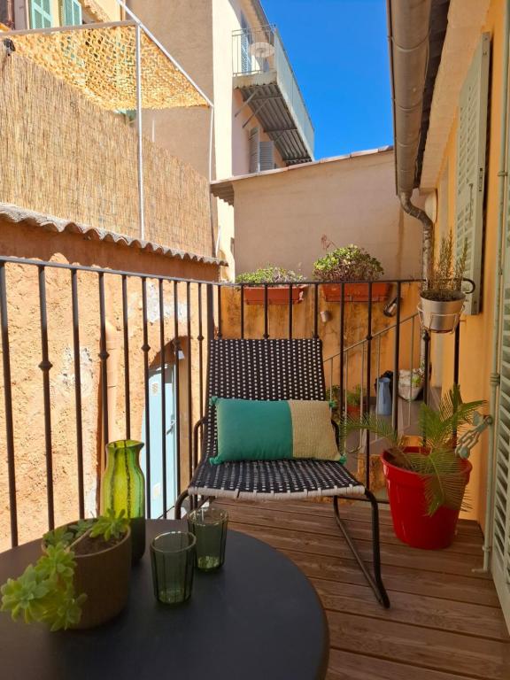 Le Cocon du Béal, balcon, clim, 2 lits, Hyères