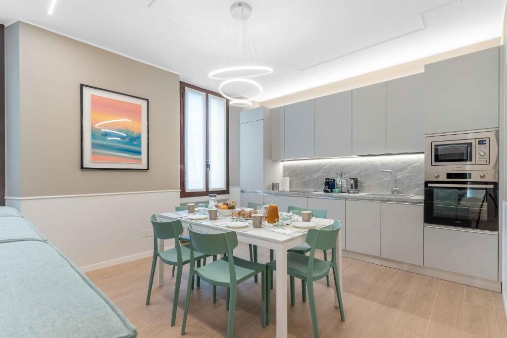 Vitruvio Palace - La Vista Apartments