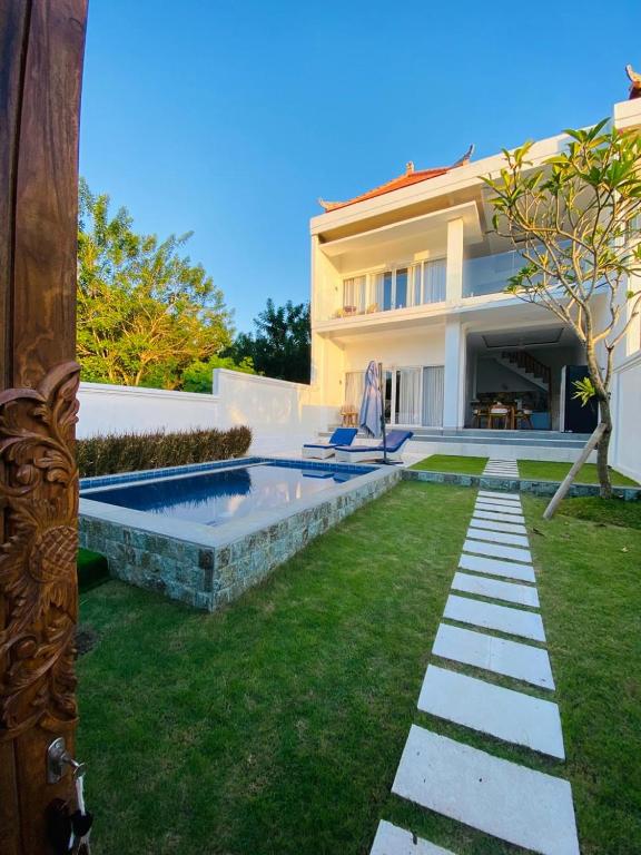 Radiance Ocean View Private Villas Lembongan Images