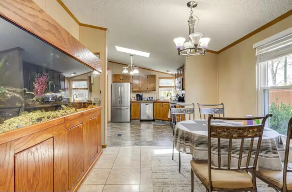 Private Pet Friendly Home Near Exotic Deer Farm Close to Pigeon Forge, Gatlinburg TN