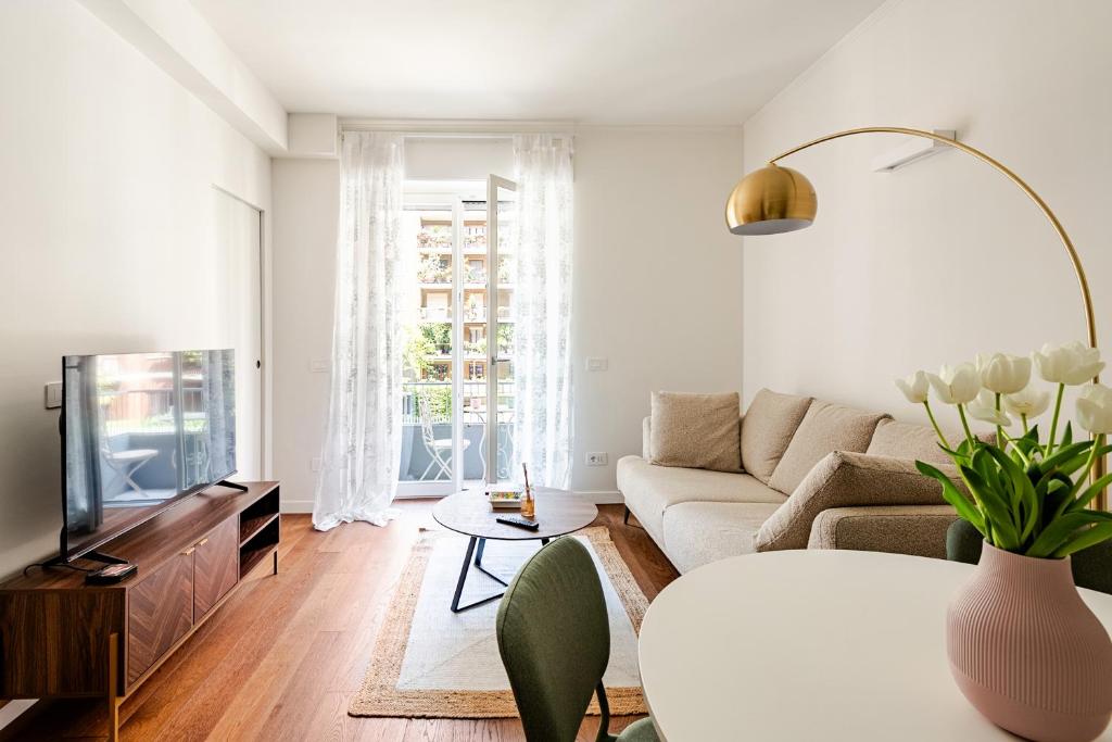 Morosini 21 Elegant Apartment in Risorgimento District