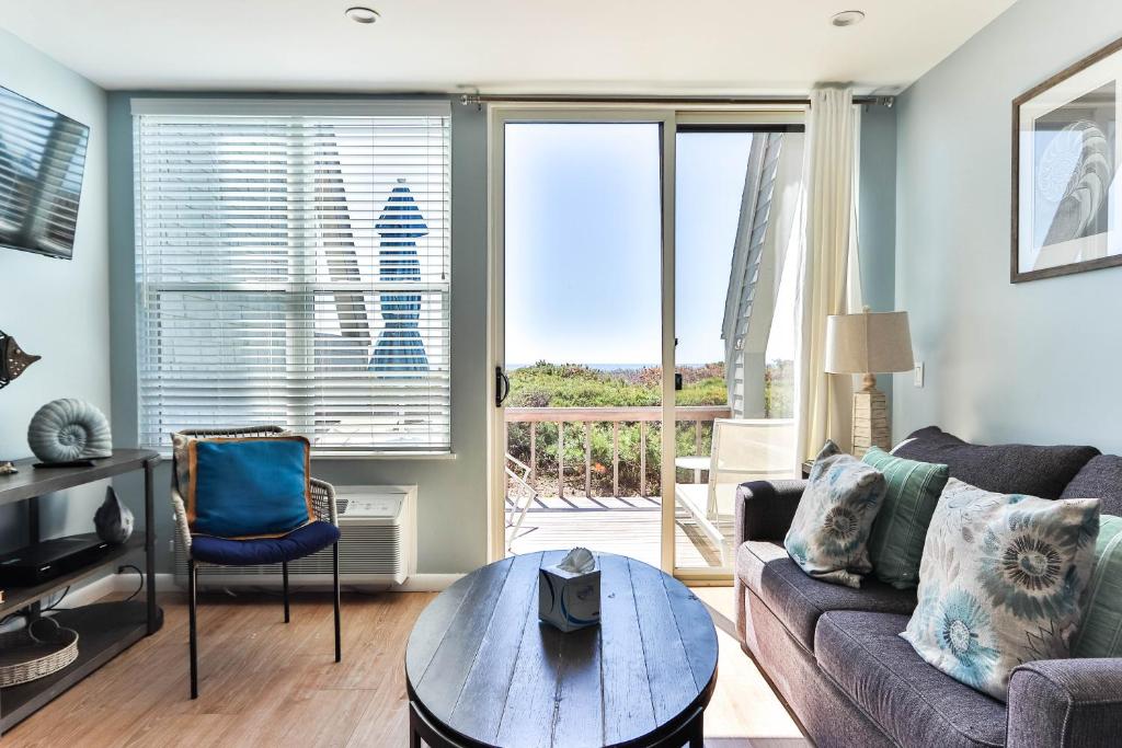 The Surf Club Resort - 