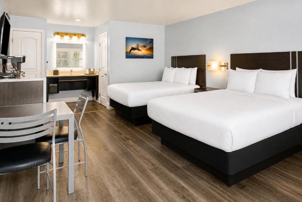 Pacific Inn Monterey photo