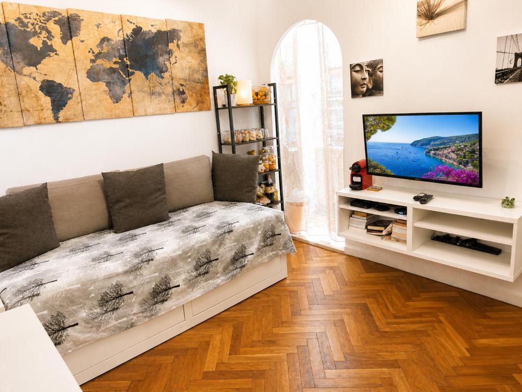 2 Pièces avec mezzanine 2min plage Negresco