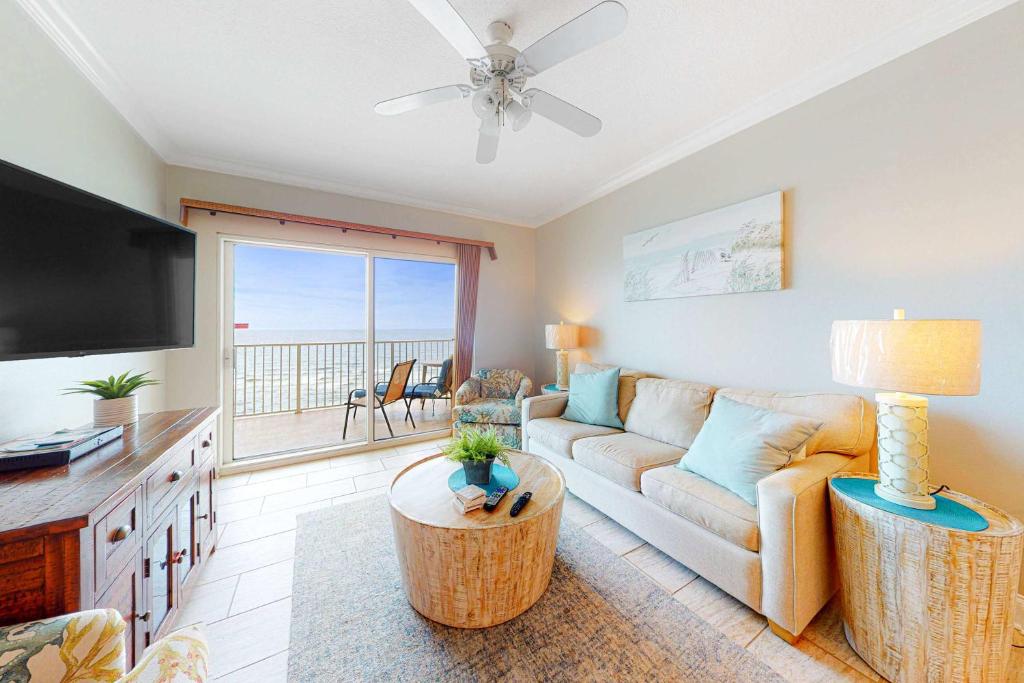Waterfront beach home with deck balcony central AC & washer dryer