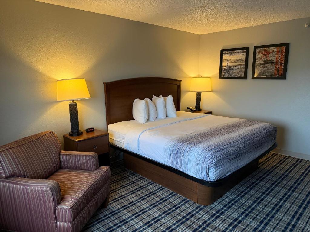AmericInn by Wyndham Kearney - Kamer Met Kingsize Bed - Niet-Rokers