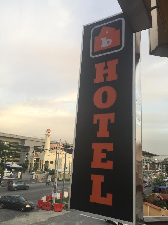 Certifikát, hodnocení, plakát nebo jiný dokument vystavený v ubytování The b'Hotel