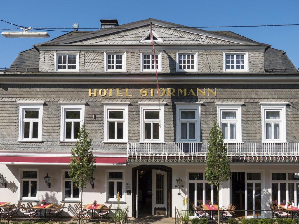 Hotel Störmann في شمالنبرغ: علامة الفندق على واجهة المبنى