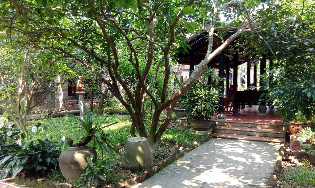 Zahrada ubytování Tam Tinh Vien Homestay