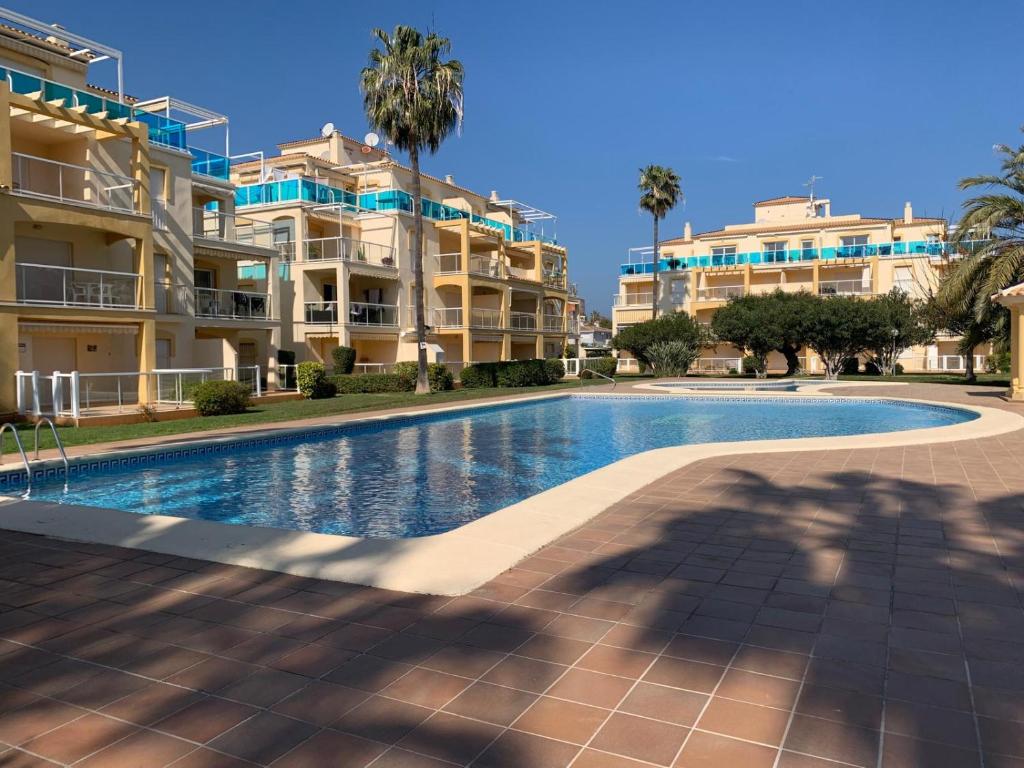 Two-bedroom Penthouse Apartment Next to the Sea