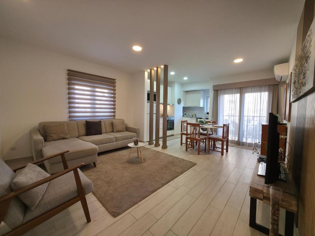 CasaBella Rocha Luxury, 2 minutos Beach & Garage