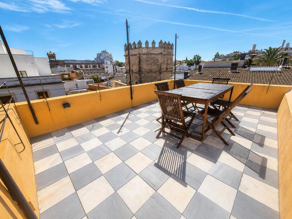 AoA Giralda Apartment