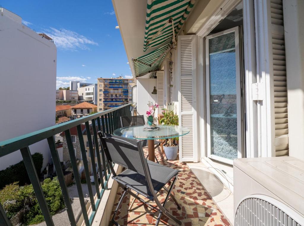 Marie tesisinde bir balkon veya teras