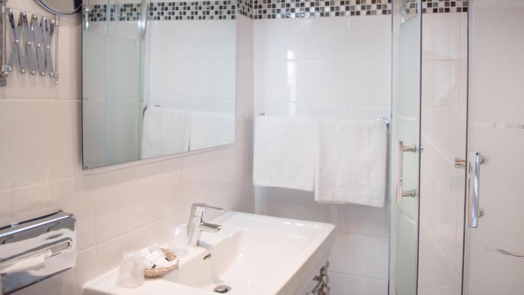 Hôtel De Venise - Resim 25