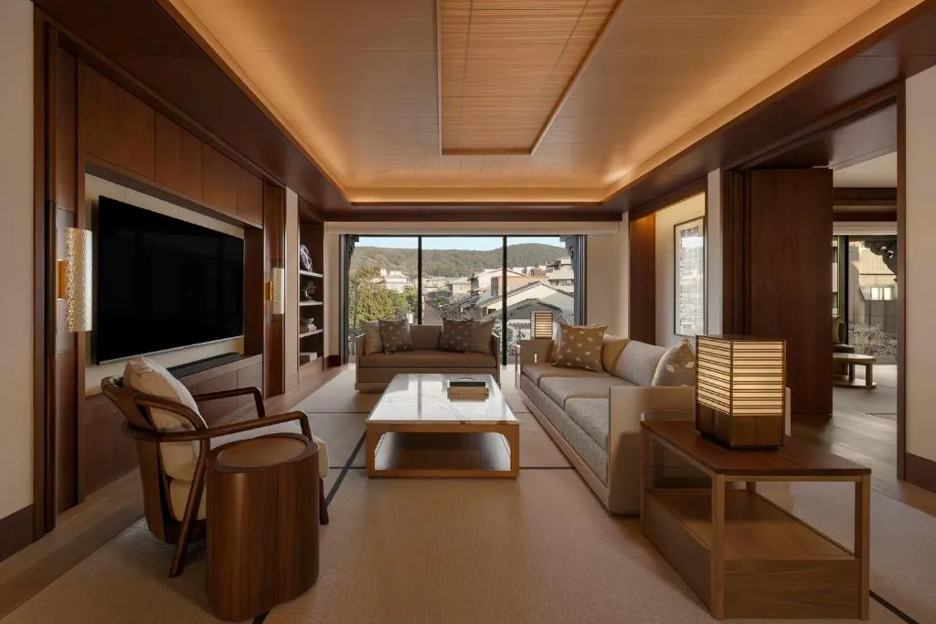 Gion Suite
