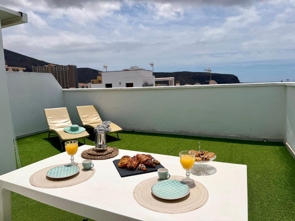 Luxury Sea View Penthouse, Hortensia Suites Apartments, Los Cristianos, Tenerife