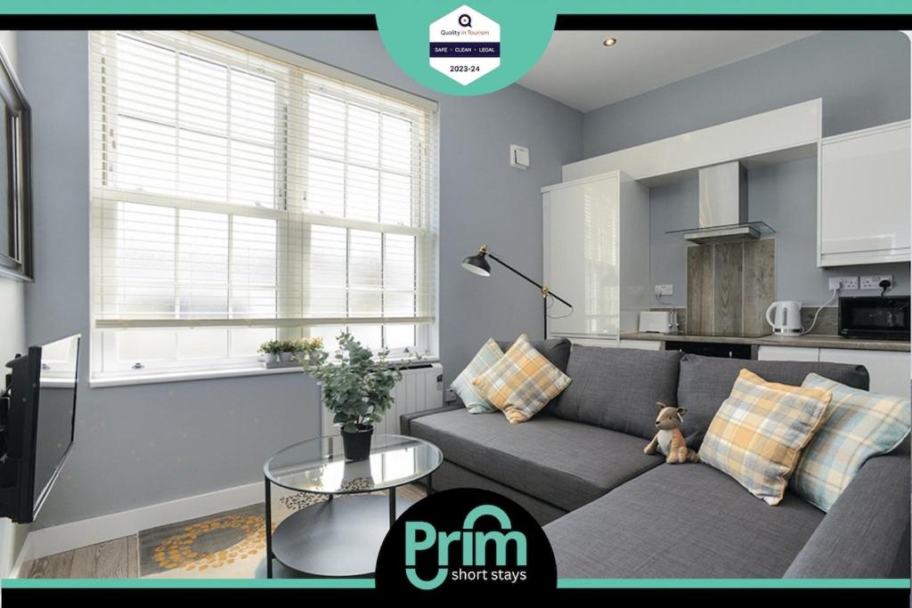 Arena Apartments - Stylish and Homely Apartments by the Ice Arena with Parking - 