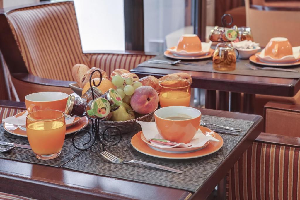 Hôtel Vaneau Saint Germain - Resim 17