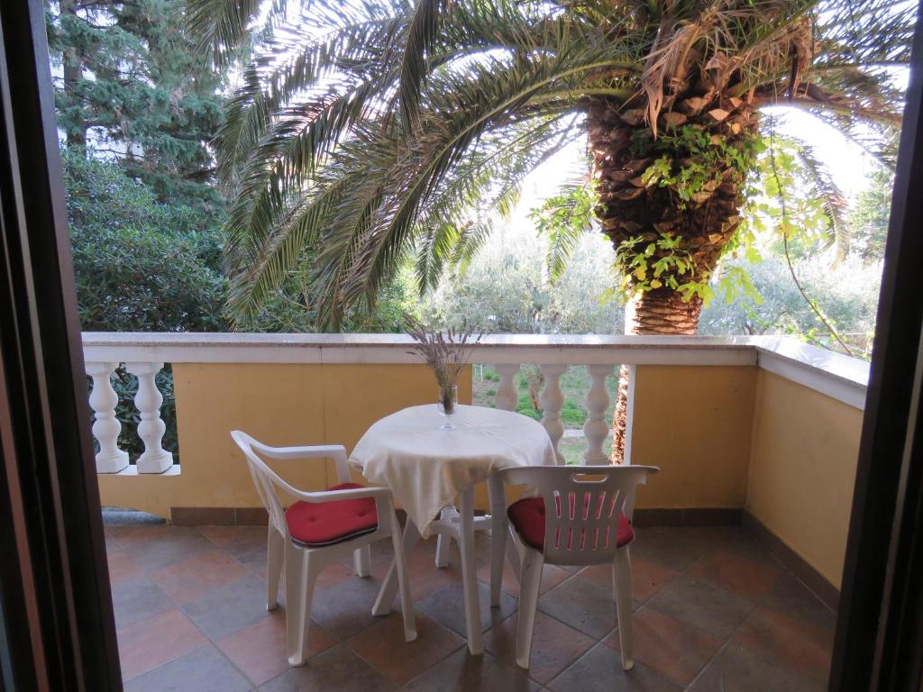 Balkón nebo terasa v ubytování Apartments Palma Novalja