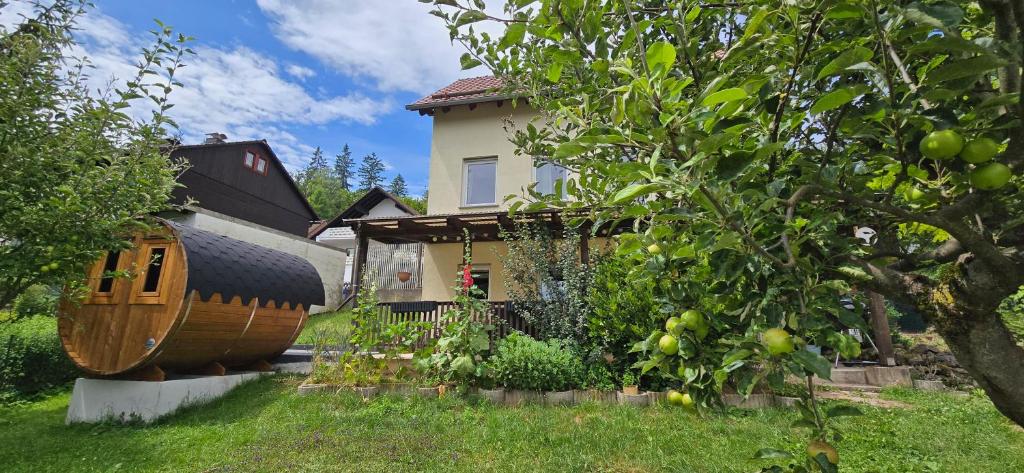 NEU im Harz, Das Haus am Wald mit privater Sauna, frisch renoviert - Casa De Dos Dormitorios