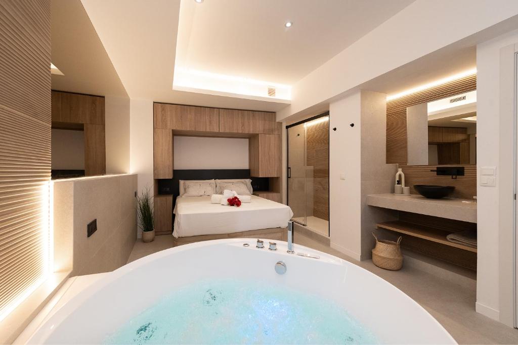 Málaga URBAN OASIS Apartment Jacuzzi - by N&N Luxe Properties