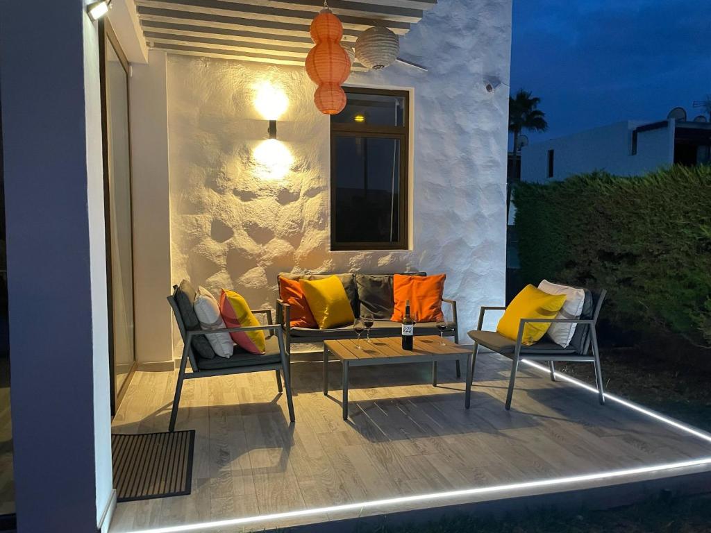 Apartamerica Garden Apartment - 150 metres from the beach