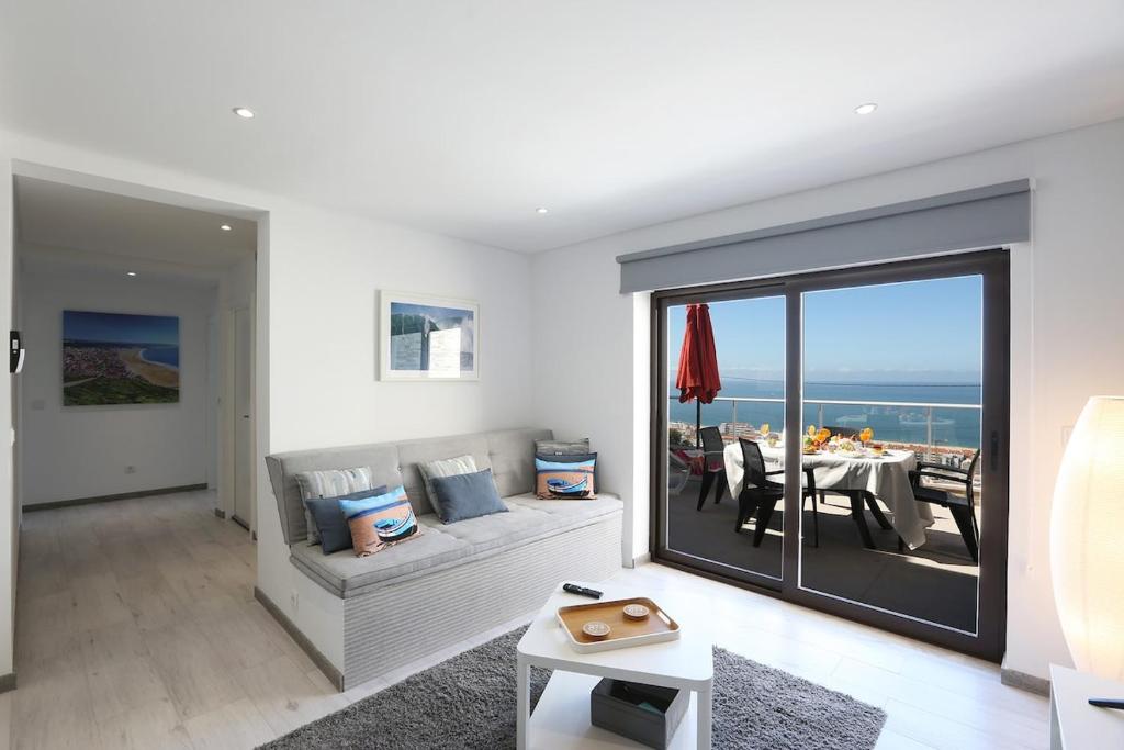 Sea View by Mateus & Justiniano
