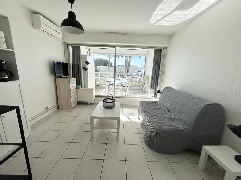 AS27247-Studio cabine avec clim,vue dégagée et Mer