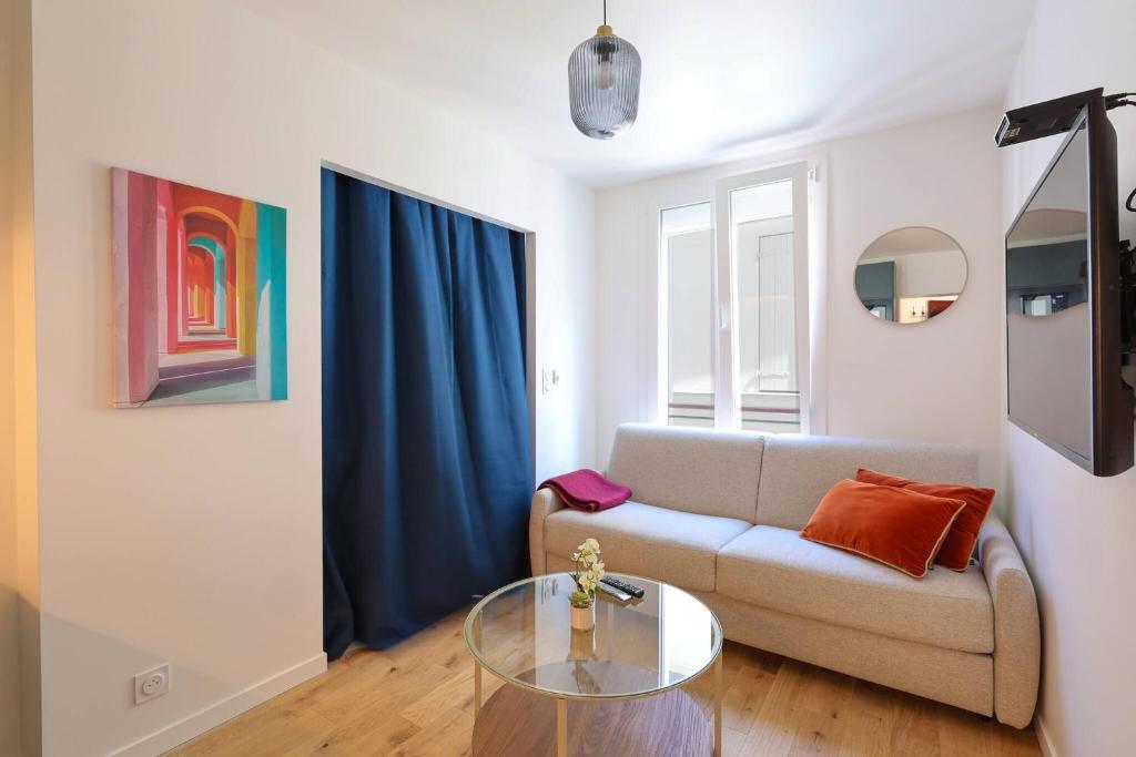 Charming apartment near the Eiffel Tower