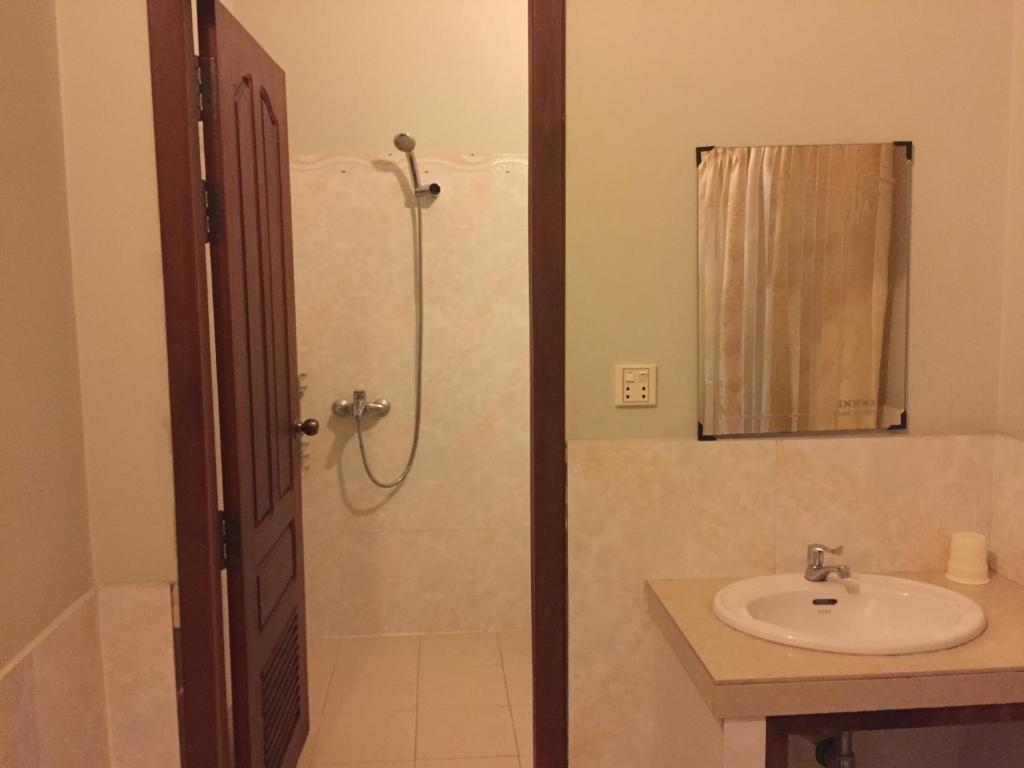 Koupelna v ubytování IKI IKI Guesthouse
