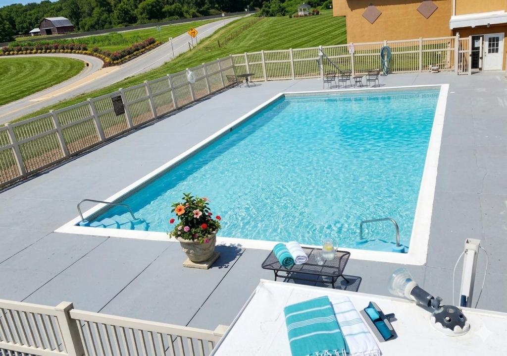 an overhead view of a swimming pool at a resort at Inn at York in York