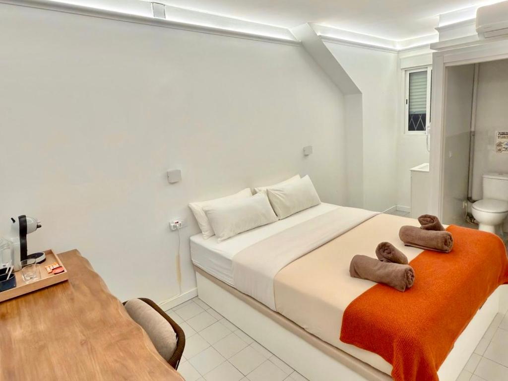 DON FABRiZZiO - Small Double Room