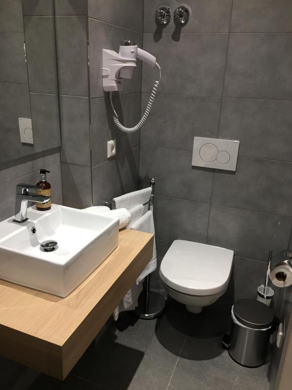 Koupelna v ubytování Auberge La Veranda