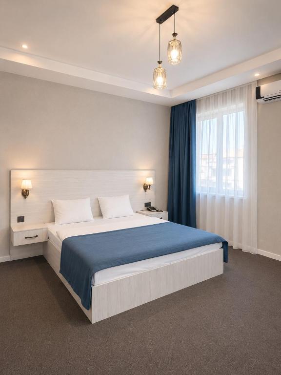 فضای داخلی Central Baku Hotel در باکو - تصویر ۳