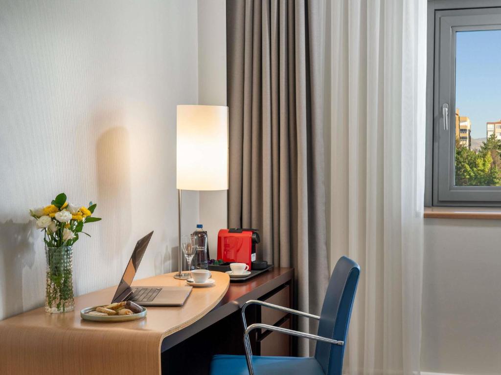 Novotel Kayseri - Executive Queen Room With Sofa Bed