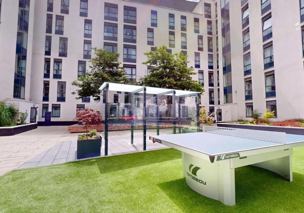 Private Bedrooms and Studios minutes away from Wembley Stadium at Sterling Court - Housity