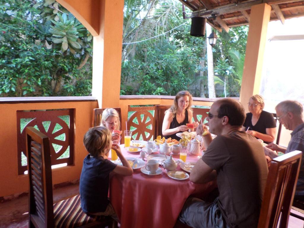 Hosté ubytování Brinkhouse Guesthouse , Unawatuna beach