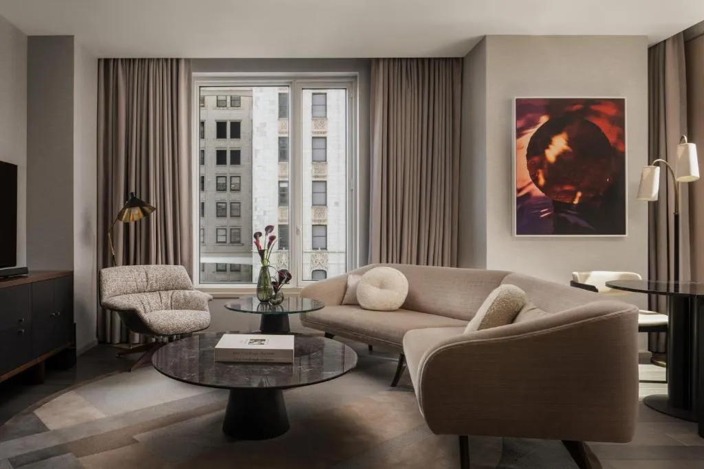 Gotham Suite