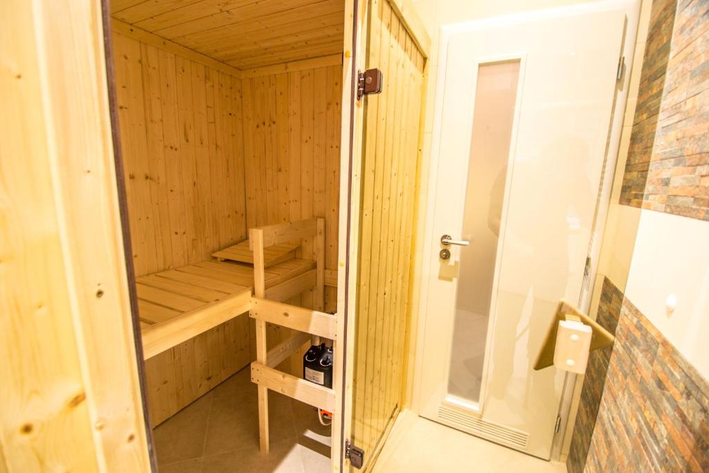 Fotografie z fotogalerie ubytování Ruterra Apt with Sauna and Billiards v Praze