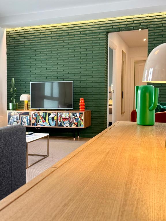 Green velvet by Cromía - City center and Parking