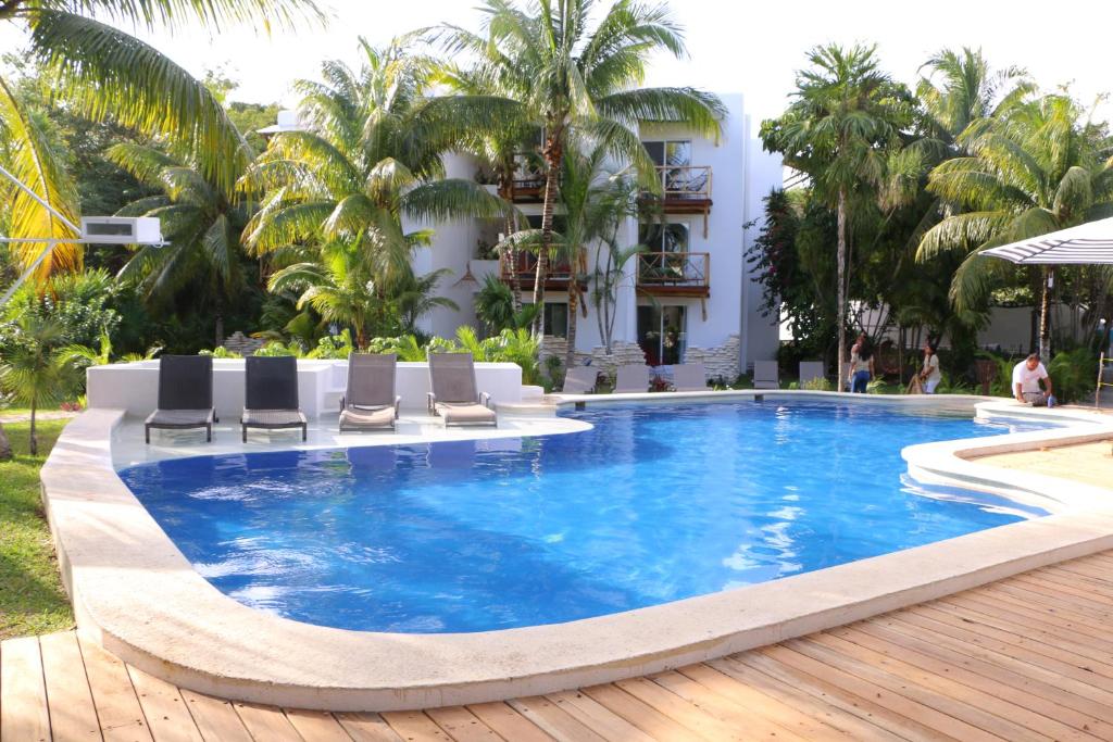 The swimming pool at or close to WishTulum
