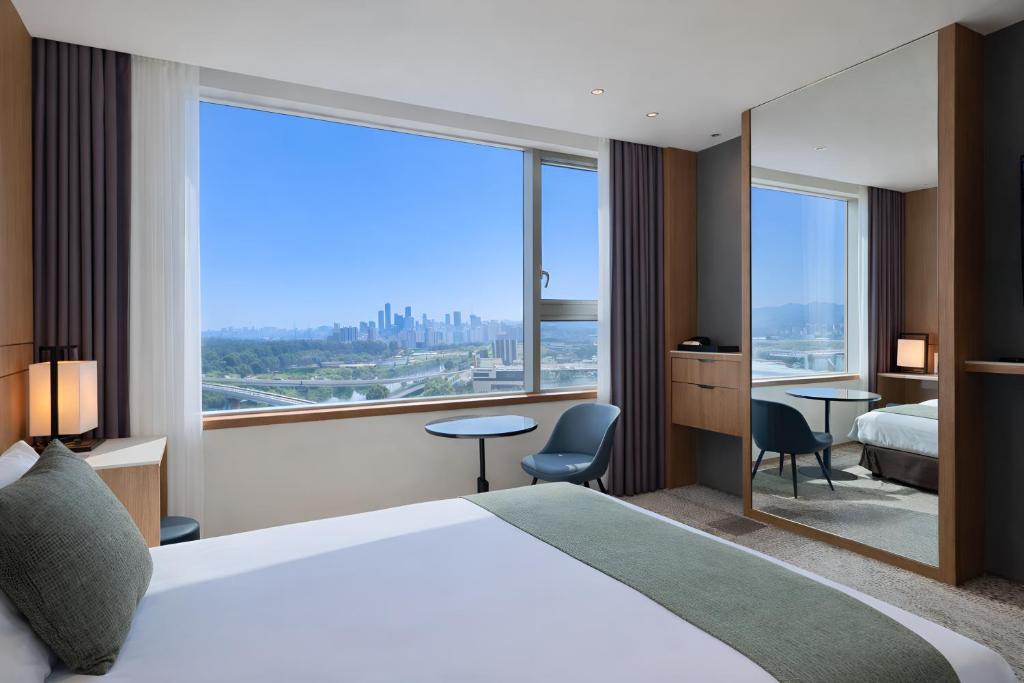 Golden Seoul Hotel - Standard Double Room