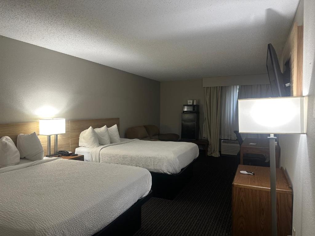 Days Inn by Wyndham Fargo - West Acres photo
