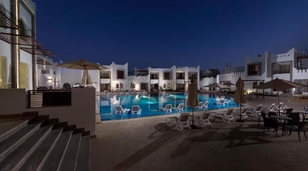 Bazén v ubytování Mazar Resort & Spa By Kemet nebo v jeho okolí