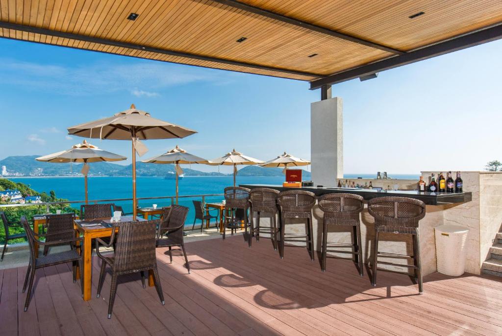 لابی و فضای عمومی Wyndham Grand Phuket Kalim Bay - تصویر ۵