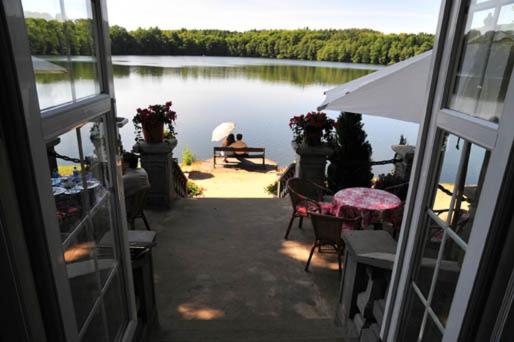 Widok na rzekę nieopodal tego hotelu