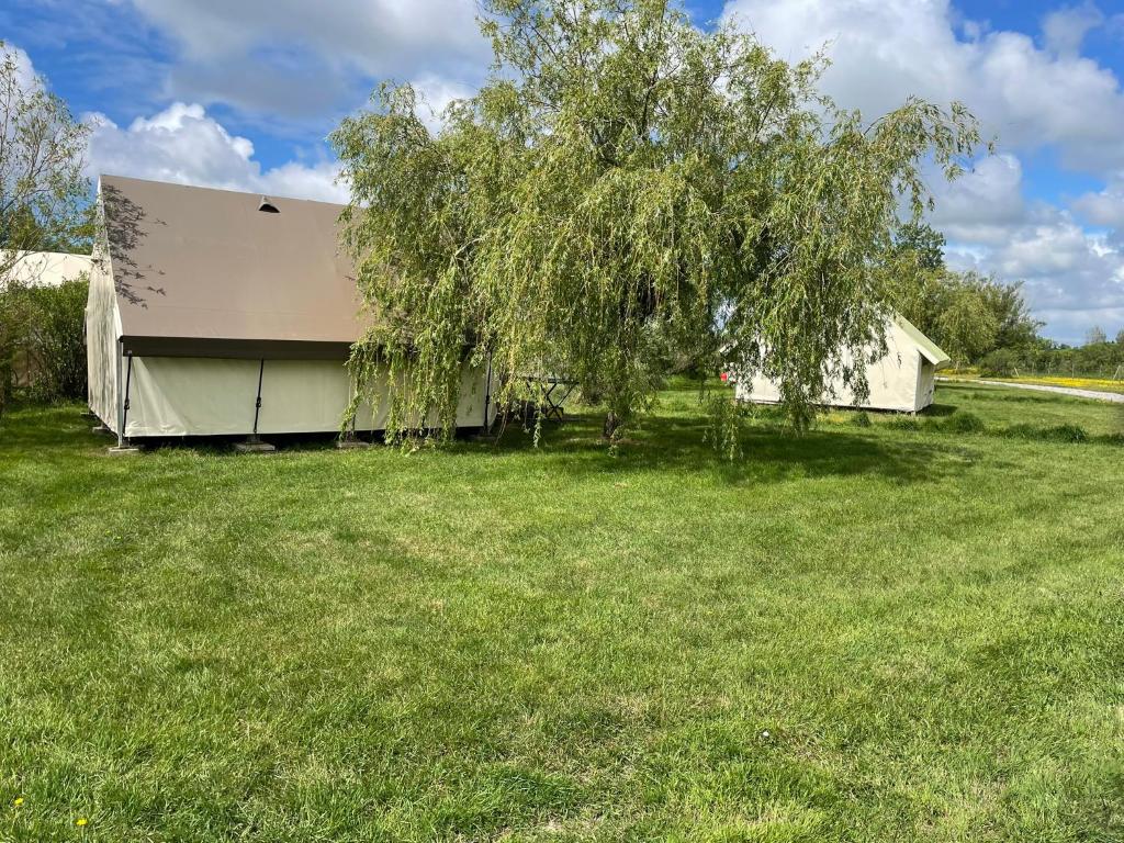 Camping Les Chagnelles - Bungalow 2 Chambres